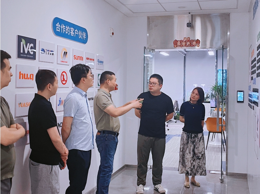 歡迎蘇州市廣告協(xié)會(huì)數(shù)字廣告專業(yè)委員會(huì)一行蒞臨互旦科技!